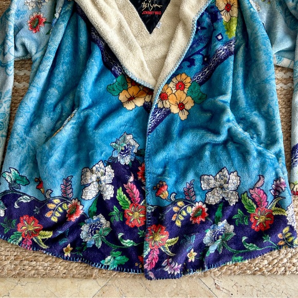 Johnny Was Biya Shellinay Sherpa Jacket with Tote Gift Bag - Picture 9 of 16